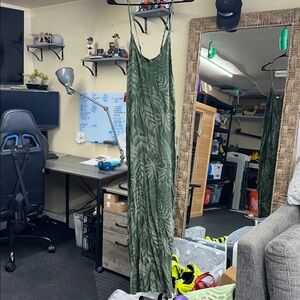 Women’s Strappy Maxi Dress